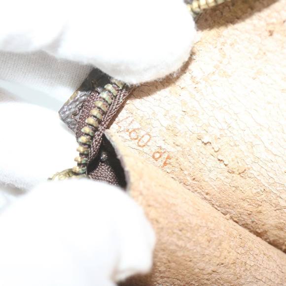 LOUIS VUITTON Monogram Bucket PM Pouch Accessory Pouch LV Auth 63561 - Picture 12 of 16